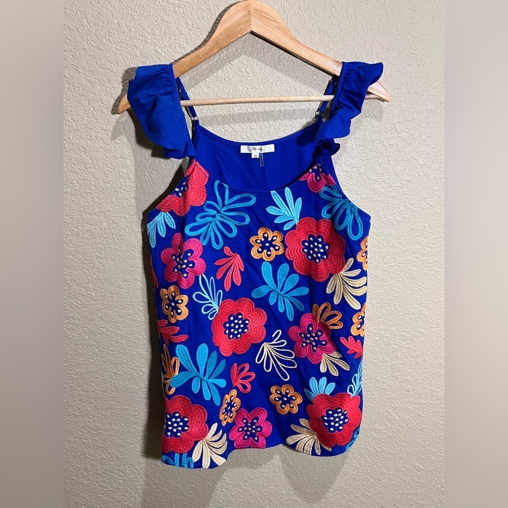 Andree by Unit Women’s Beautiful Floral Top